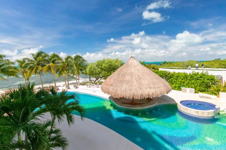 Isla Mujeres luxury resorts