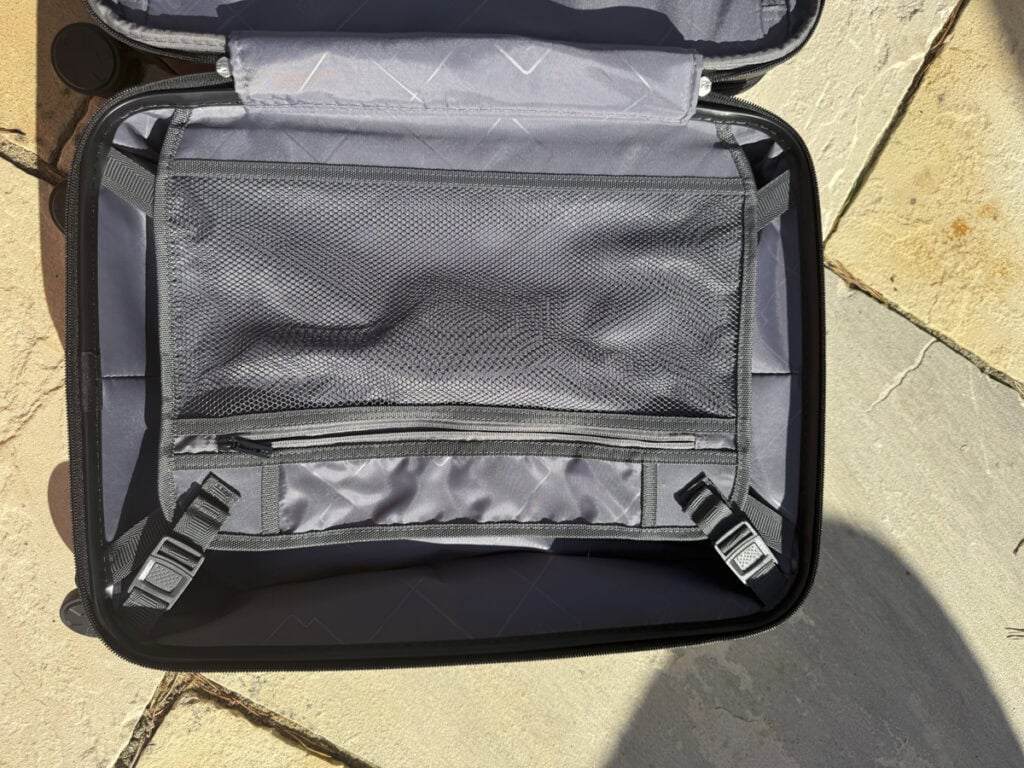 Level 8 luggage review - Grace carry on